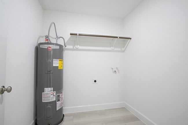 Building Photo - 118 Milliken Dr