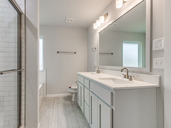 Building Photo - Beautiful New Home!