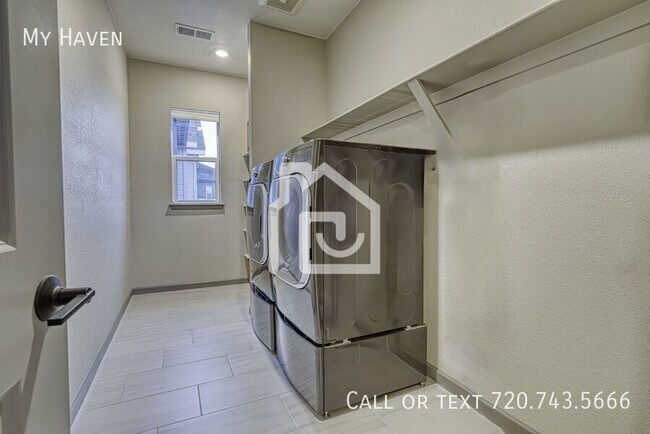 Building Photo - 17237 Parkside Dr N