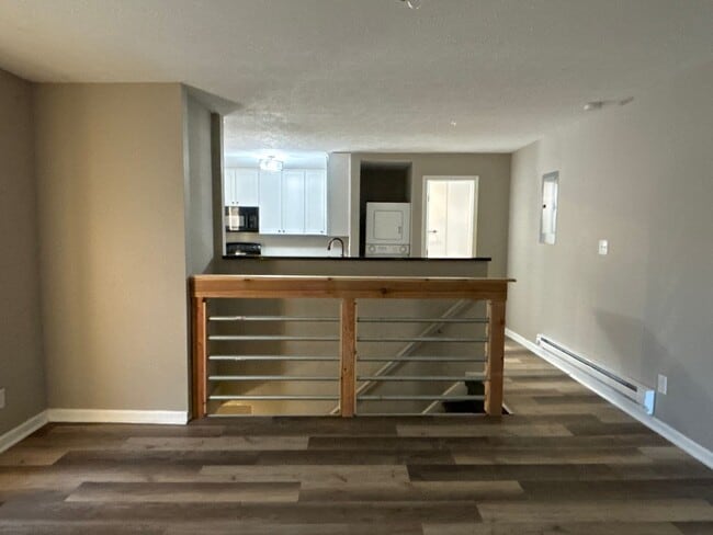 Building Photo - 1338 Barth Ave