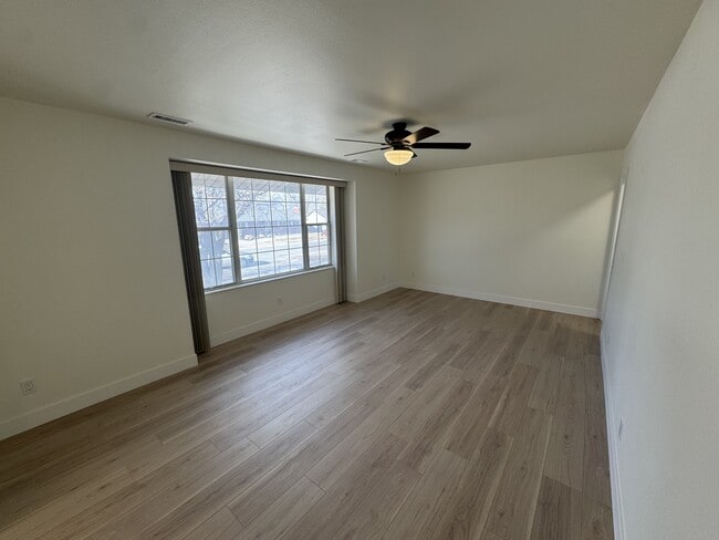 Building Photo - 267 S 300 E