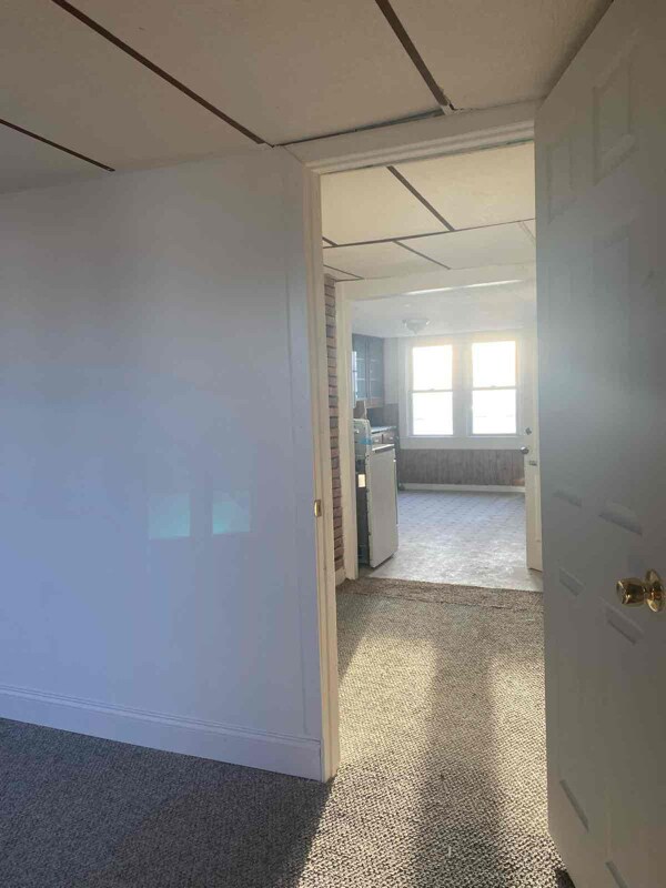 Building Photo - 29 Glenn St