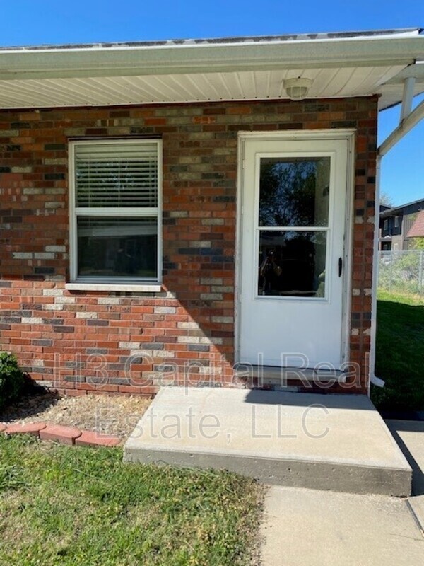 Primary Photo - 4079 Bruene Ave