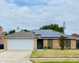 Building Photo - 806 Mariana Dr