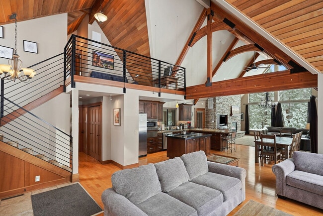 Building Photo - 8 Mt Baker Ln