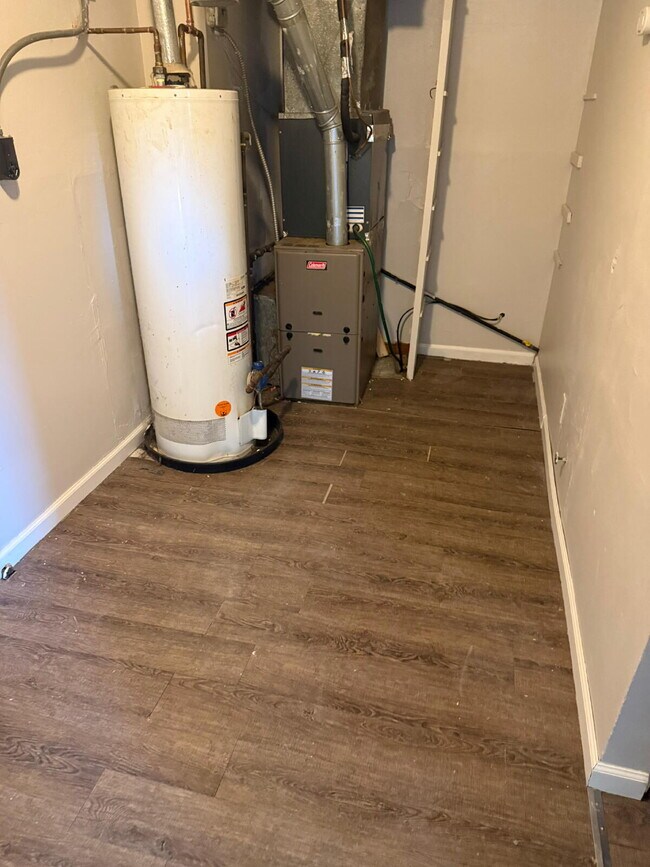 Building Photo - 1117 Redman Blvd