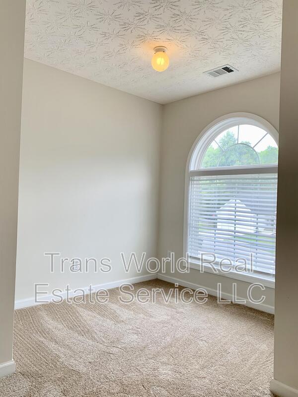 Building Photo - 4442 Keenly Valley Dr NE