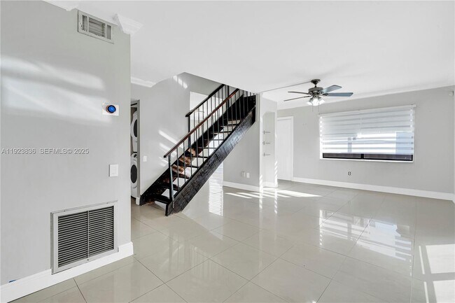 Building Photo - 6864 SW 114th Pl