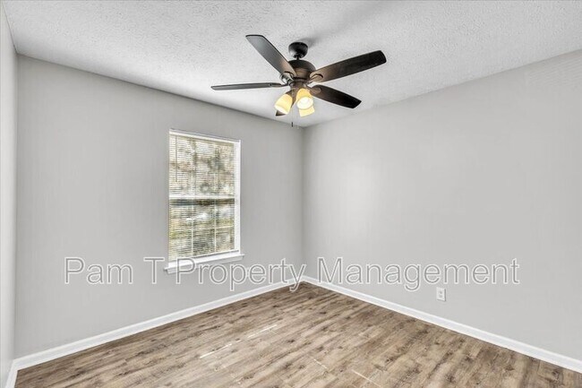 Building Photo - 235 Bordeaux Ln