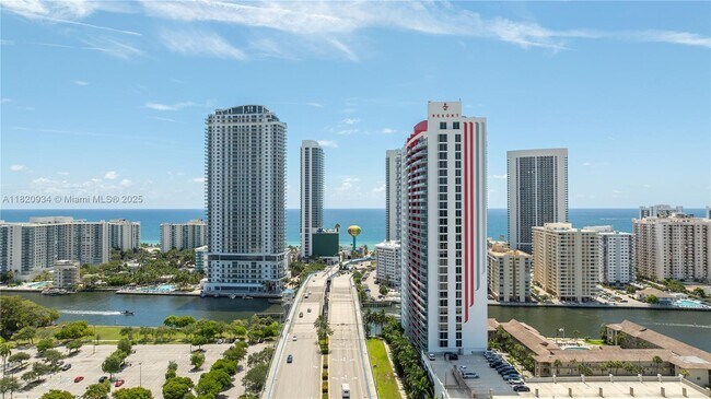 Building Photo - 401 Golden Isles Dr
