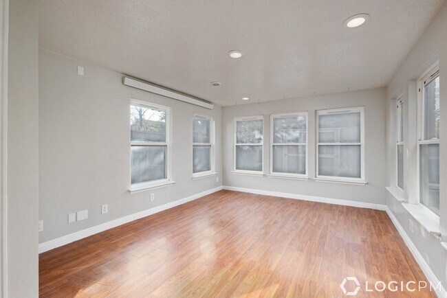 Building Photo - 10328 Countrywood Dr