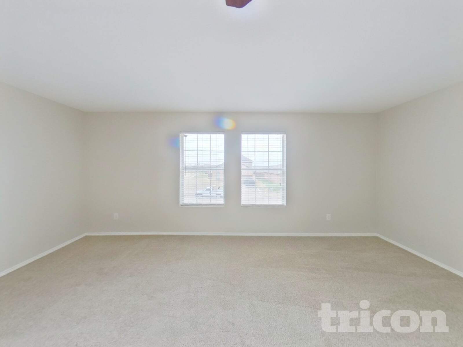 Building Photo - 1221 Dianthus Dr