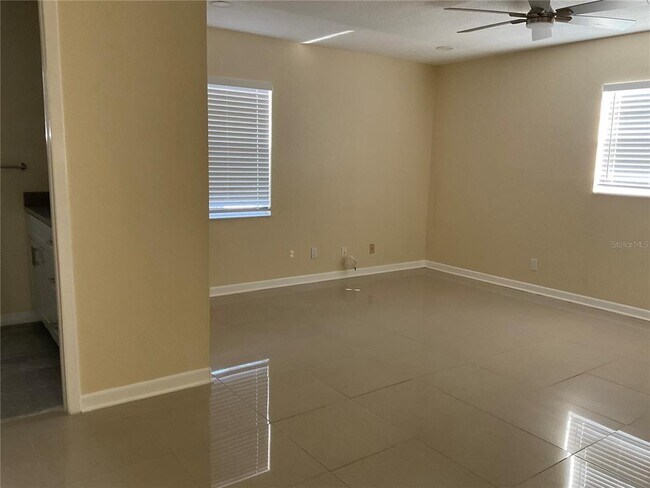 Building Photo - 4518 24th Ave S