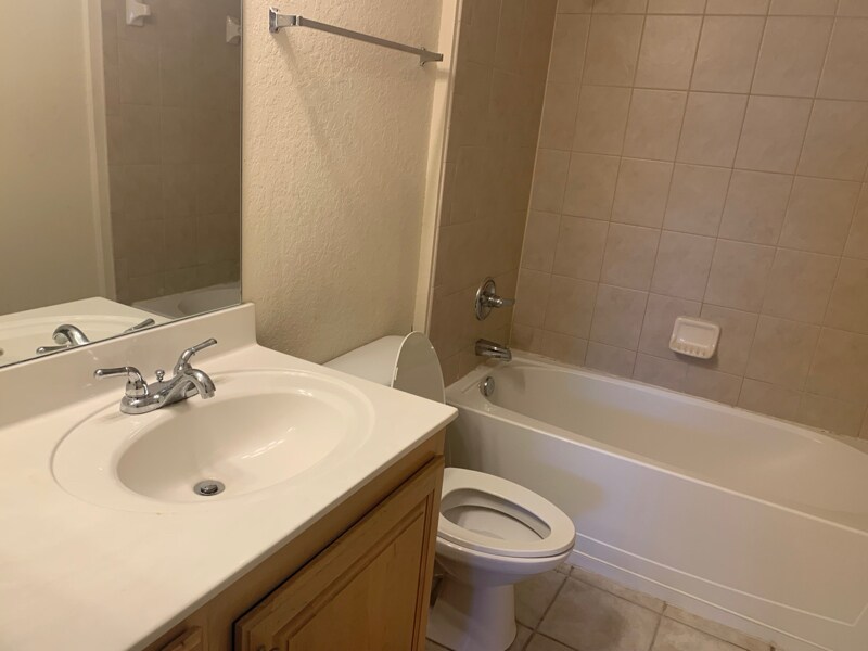 Building Photo - 1502 Lighthouse Rd