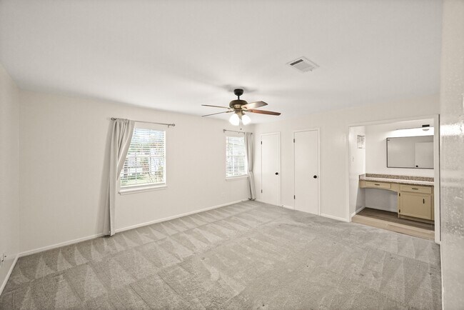 Building Photo - 7618 Fountaingrove Ln