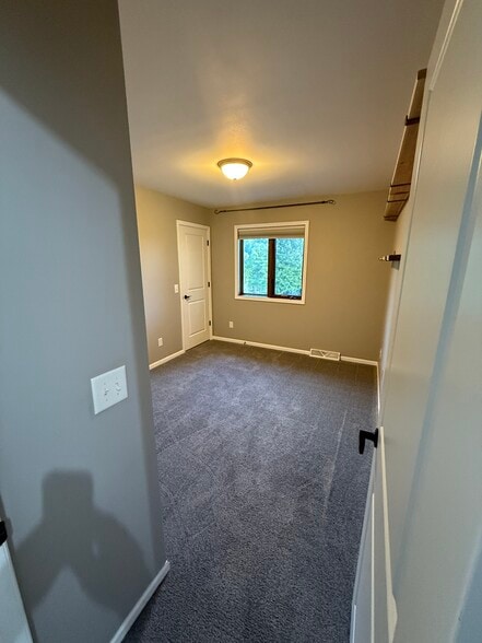 Building Photo - 500 W Mohawk Trl