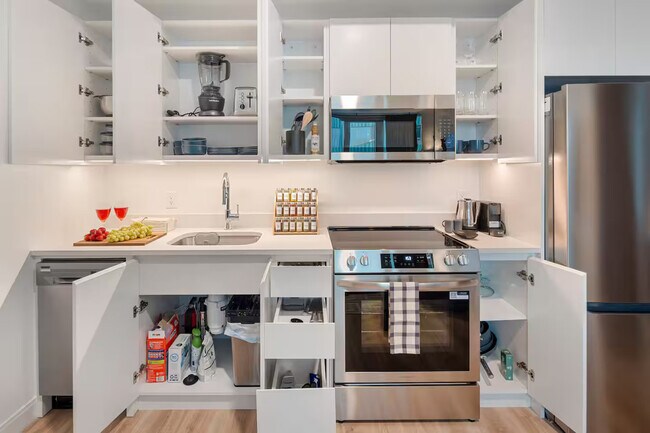 Building Photo - 40 Western Ave