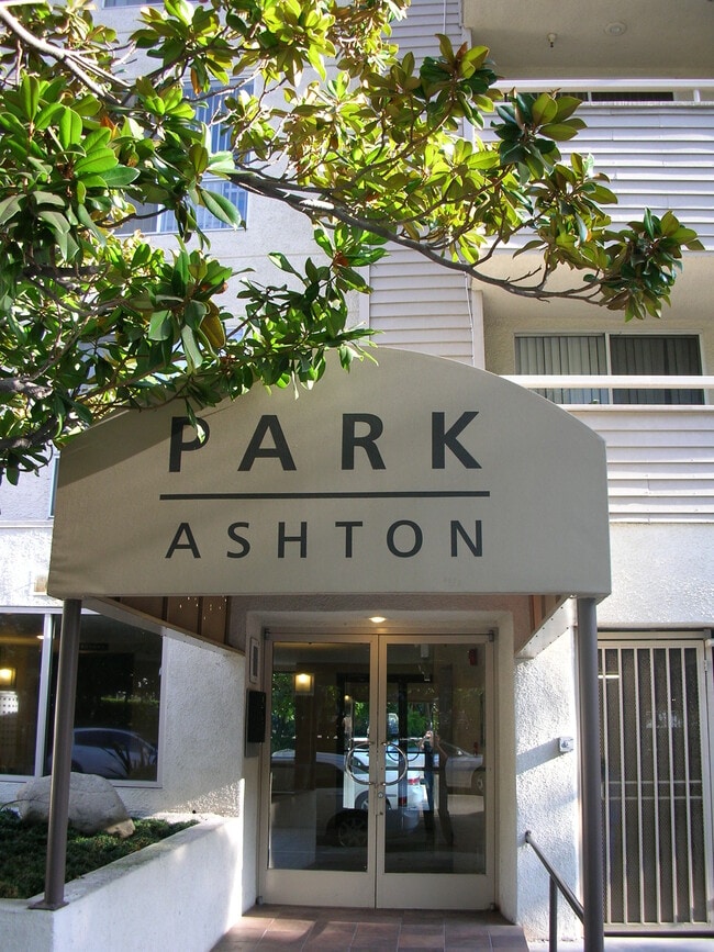 Building Photo - 10960 Ashton Ave