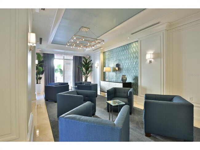 Building Photo - 1350 Main St