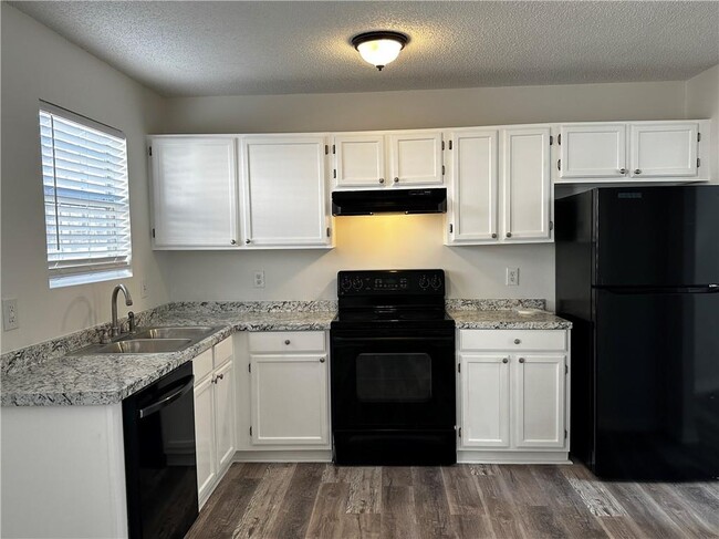 Building Photo - 1971 Abbey Province