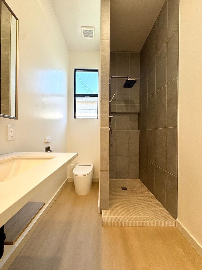 Building Photo - 3577 Louisiana St