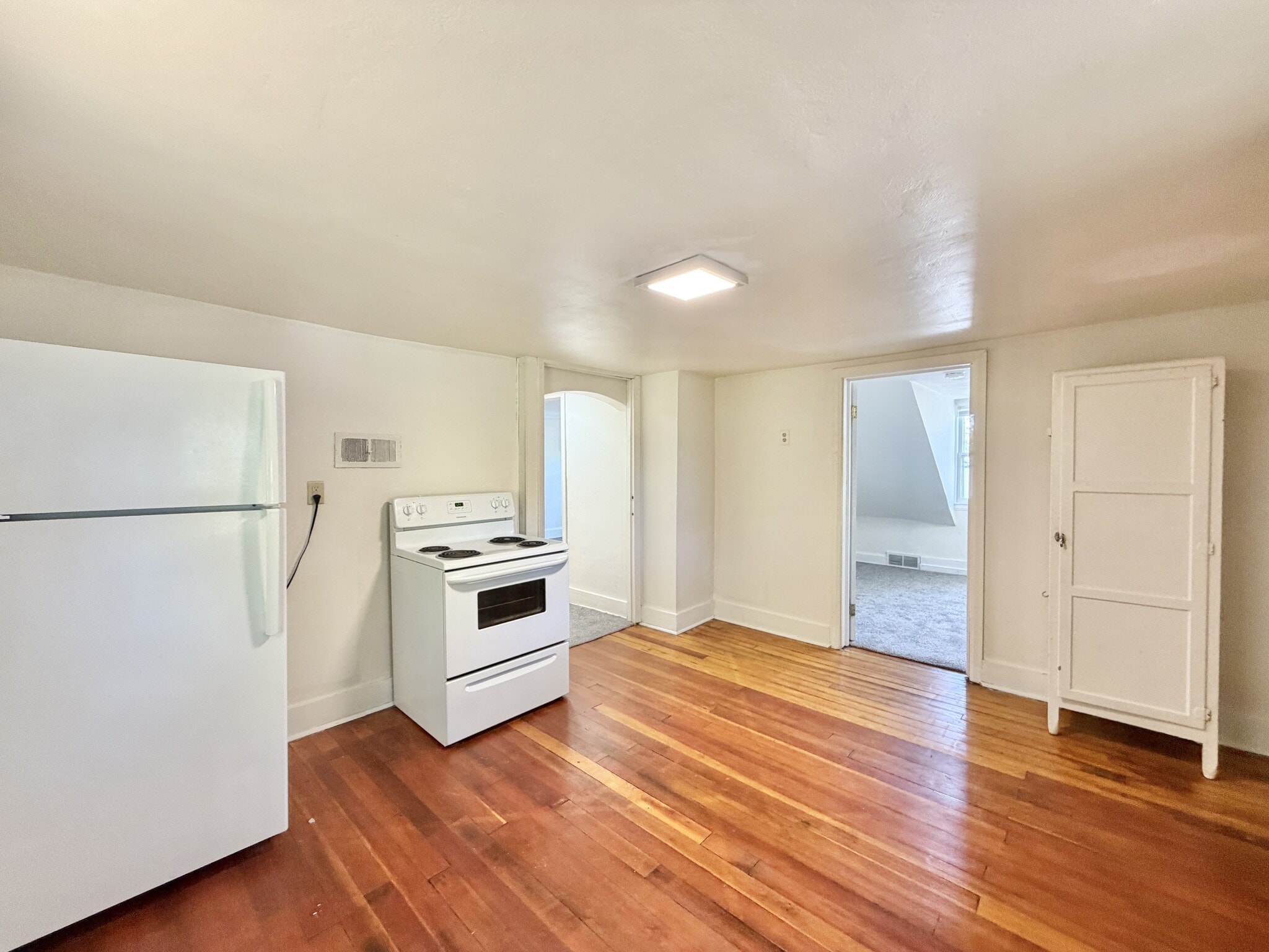 Building Photo - 1838 Spohn Ave