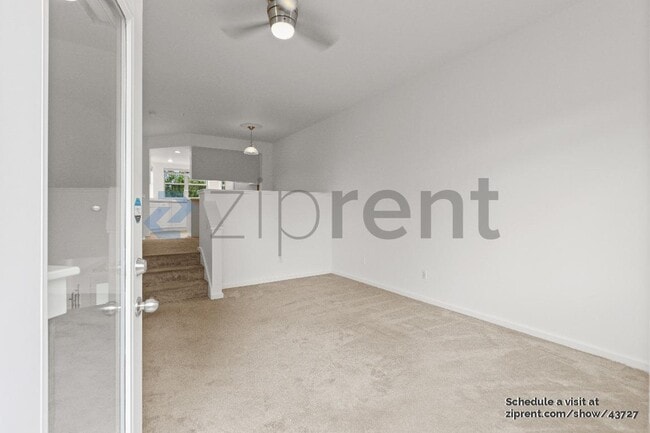 Building Photo - 11570 Stone Ave N