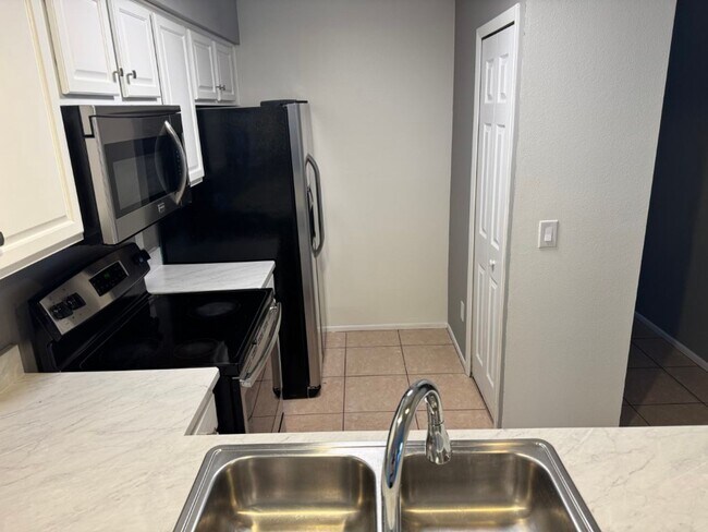 Building Photo - 3166 S Semoran Blvd