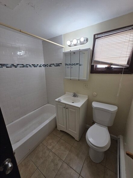 Building Photo - 49 Judson St