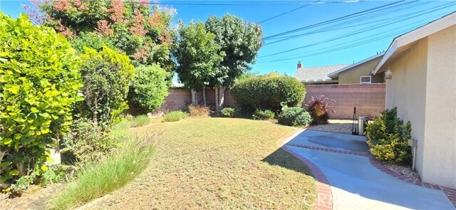 Building Photo - 3244 Hackett Ave