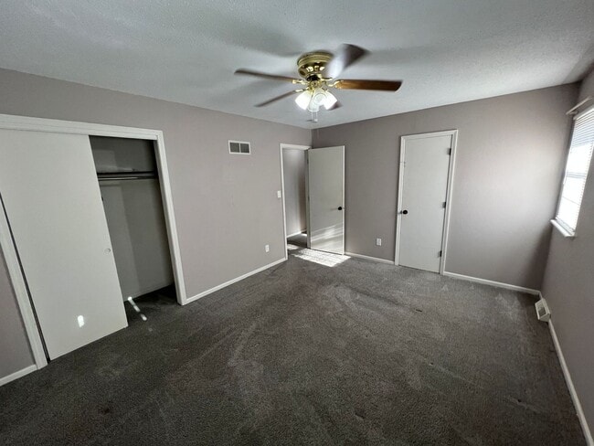 Building Photo - Coming Soon: Spacious 3-Bed/2-Bath Home in Independence!