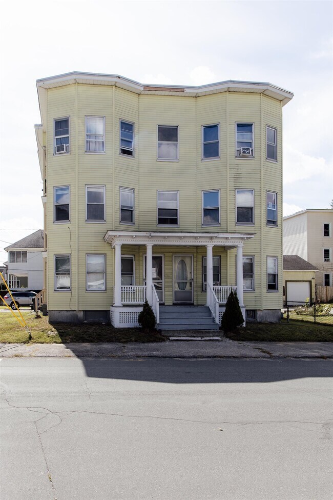 Building Photo - 139 Young St