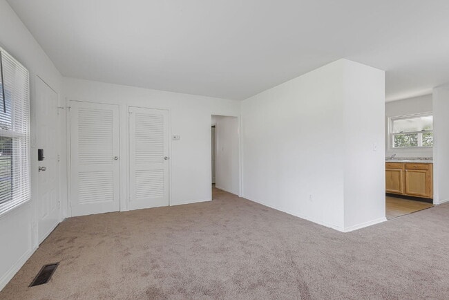 Building Photo - 3BR Ranch Home | Newly Renovated | Laundry Included | Reynoldsburg