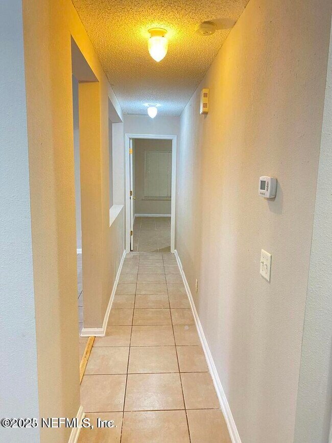 Building Photo - 5646 Chirping Way W