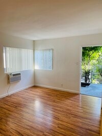 Building Photo - Westwood Plaza Apartments