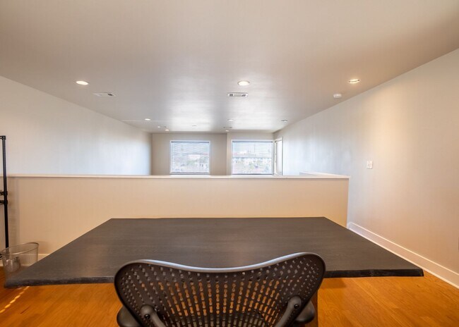 Building Photo - 1702 S Lamar Blvd