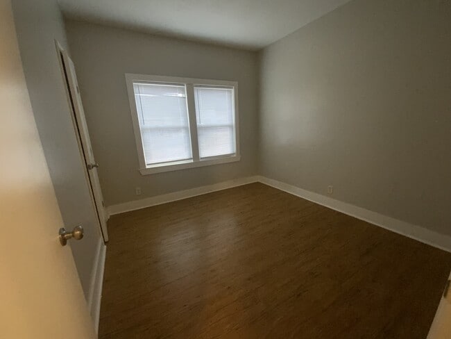 Building Photo - 208 3rd Ave SW