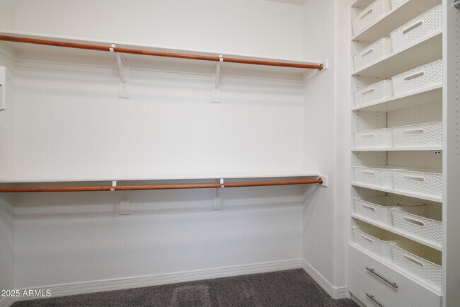 Building Photo - 7349 E Vista Bonita Dr