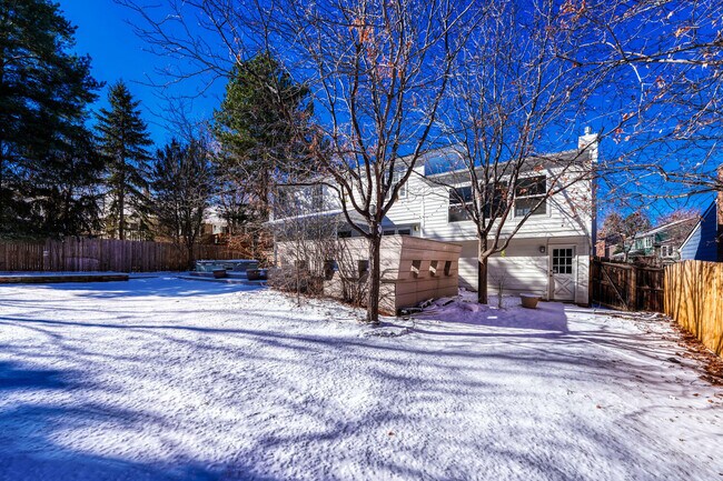 Building Photo - 7398 S Hudson Way