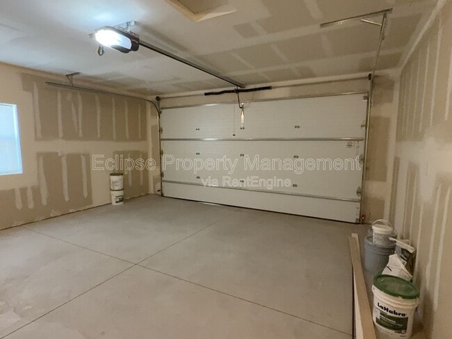 Building Photo - 2638-B 1/2 B 1/2 Rd