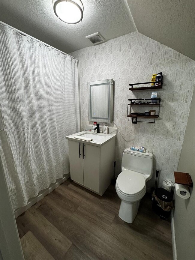 Building Photo - 167 SW 6th Ln