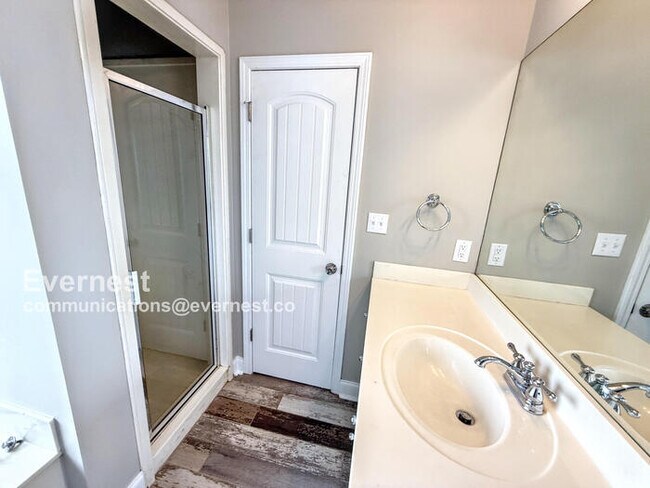 Building Photo - 255 Earl Owens Dr