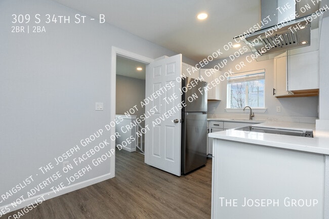 Building Photo - 309 S 34th St