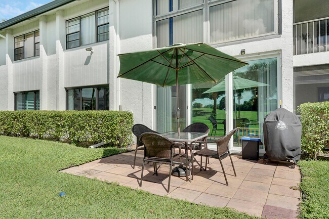 Building Photo - 20 Southport Ln