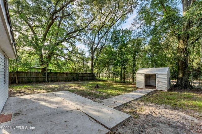 Building Photo - 6171 Cedar Hills Blvd