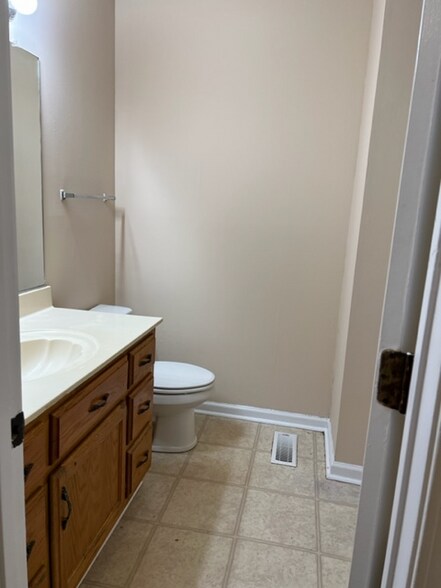 Building Photo - 1505 Richmond Rd