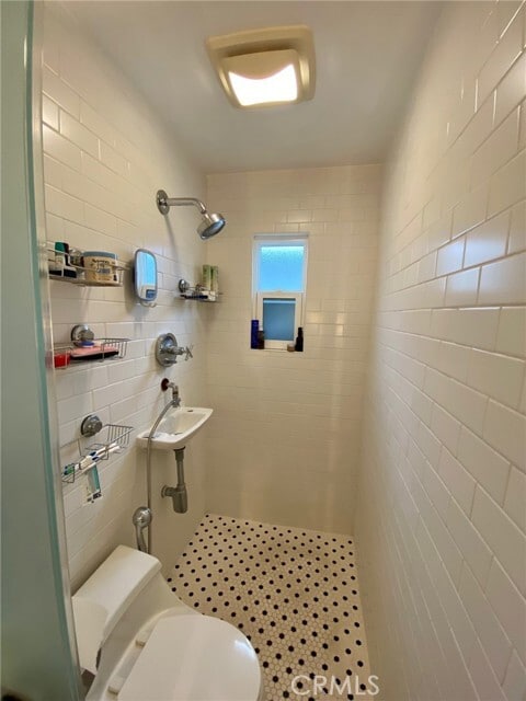 Building Photo - 319 Bayview Dr