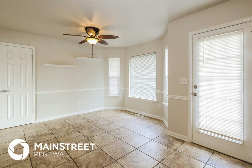 Building Photo - 161 Drake Dr