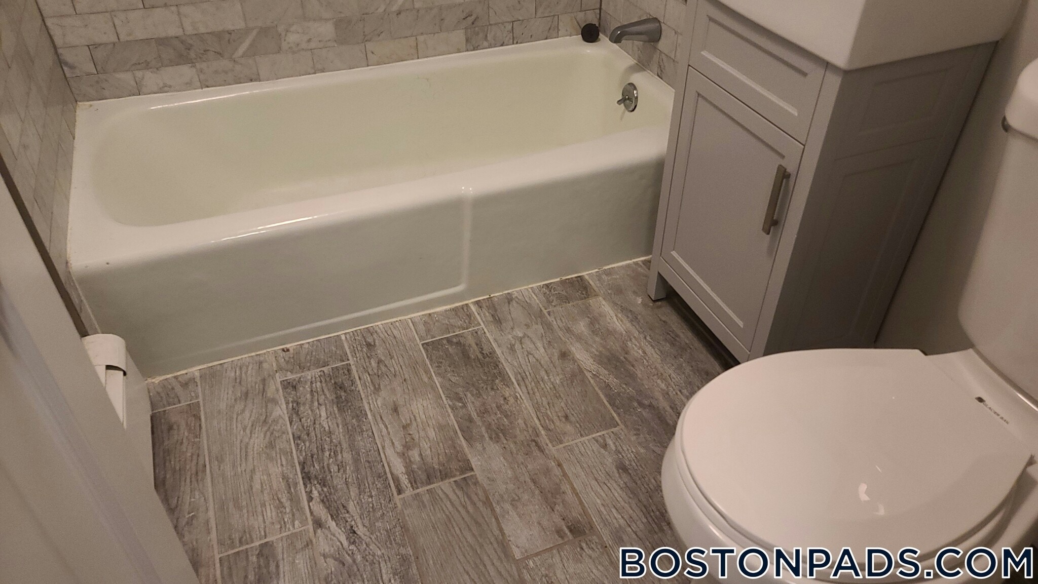 Building Photo - 14 Murdock St