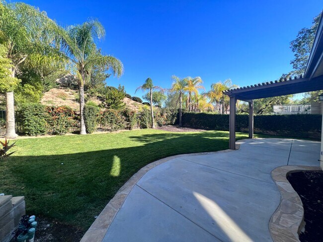 Building Photo - COMING SOON! 3 Bedroom Home for Rent in Santa Clarita!